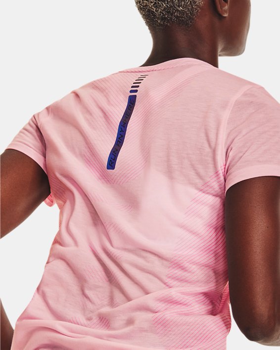 เสื้อยืด UA Run Anywhere Breeze สำหรับผู้หญิง in Pink image number 4
